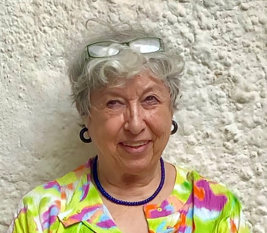 Dora Seaux